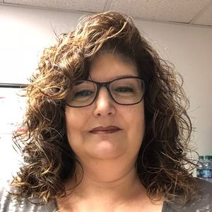 Meet your Posher, April